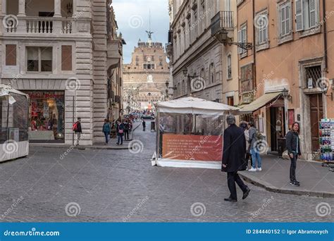 gucci via del banco di santo spirito roma|gucci italy.